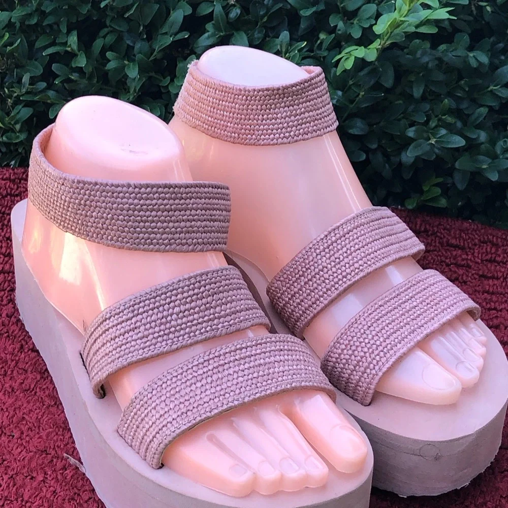 XOXO Bill Women’s Pink Neutral Woven Platform Sandals Size 8M